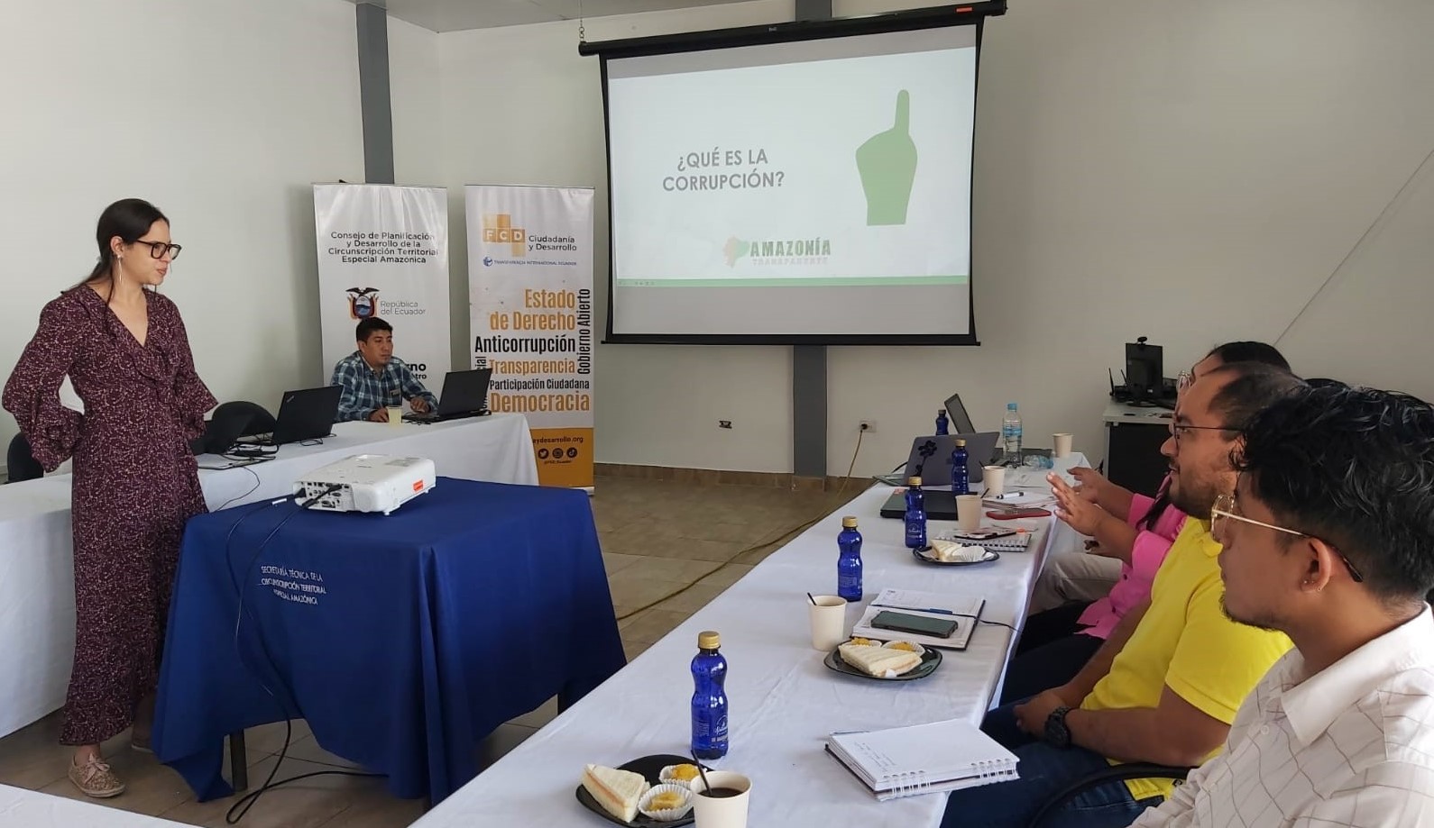 FCD Ecuador gives a presentation on corruption 
